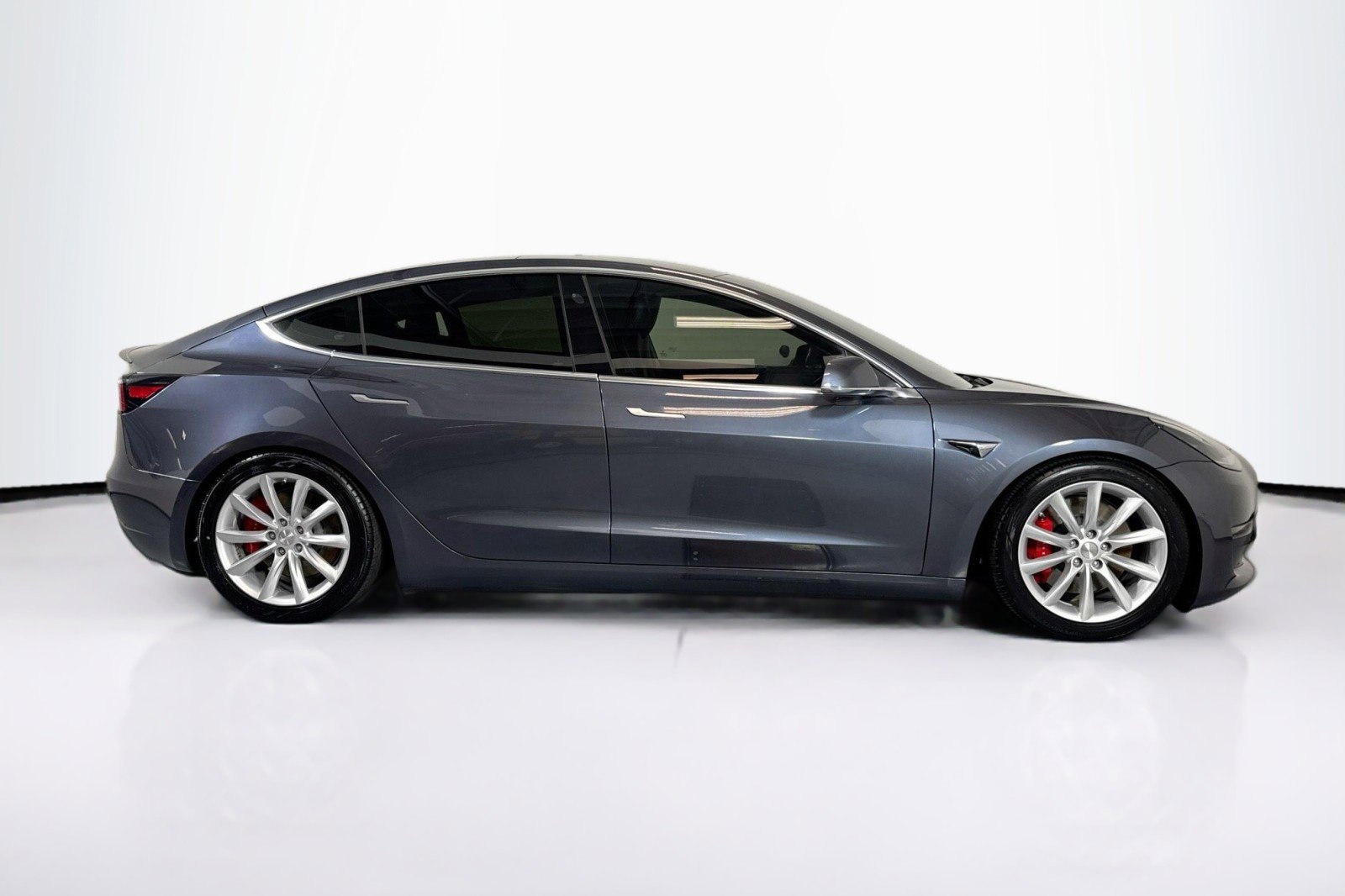Used 2020 Tesla Model 3 Performance image 4