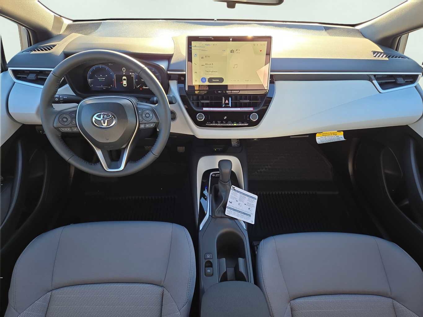 Used 2026 Toyota Corolla SE w/ SE Package image 11
