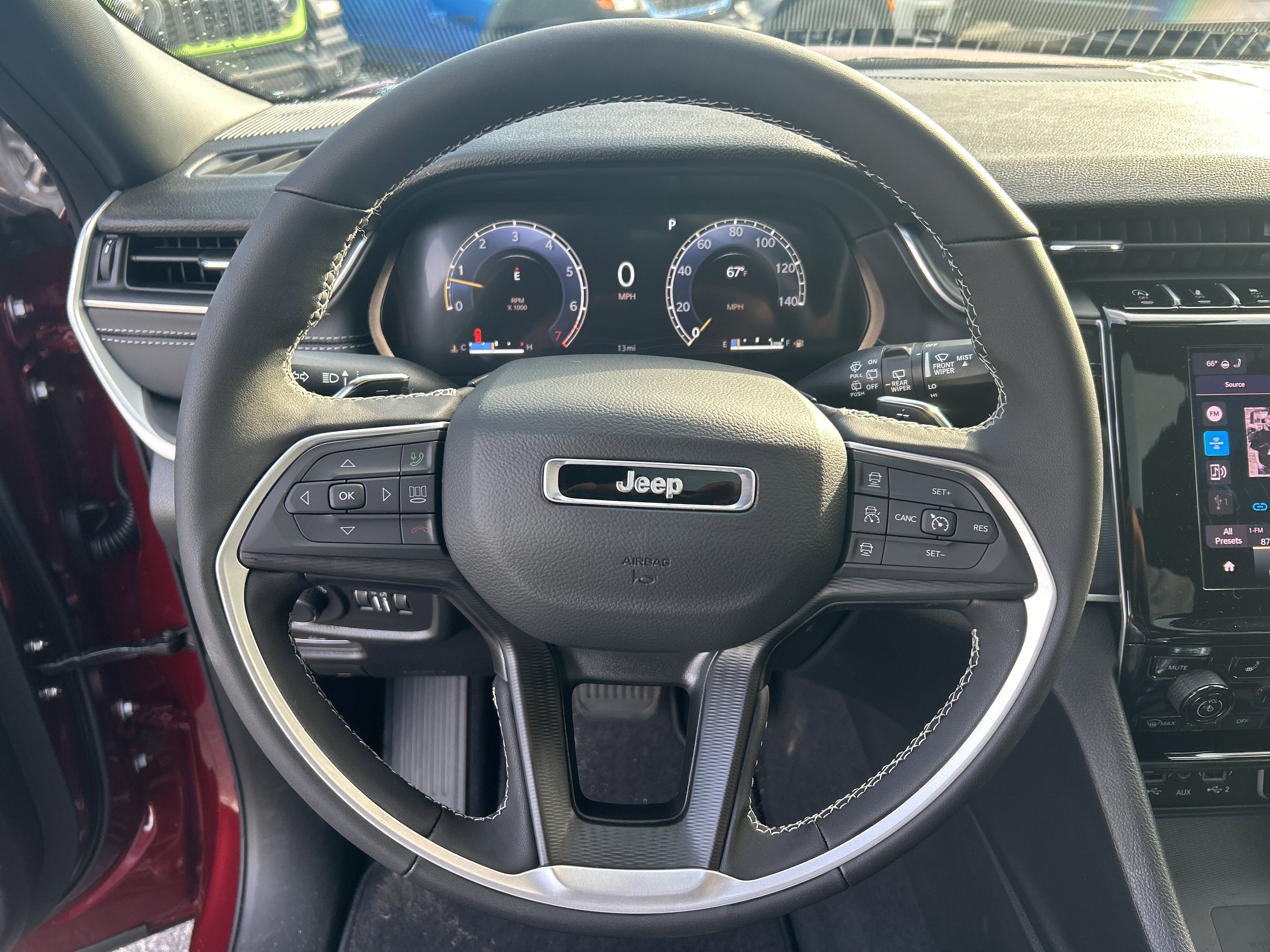 New 2025 Jeep Grand Cherokee Altitude image 18