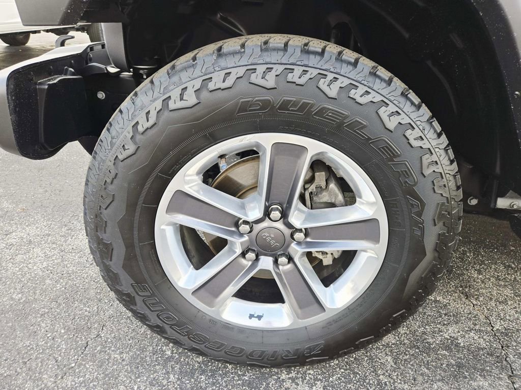 Used 2021 Jeep Wrangler Unlimited Sahara image 23