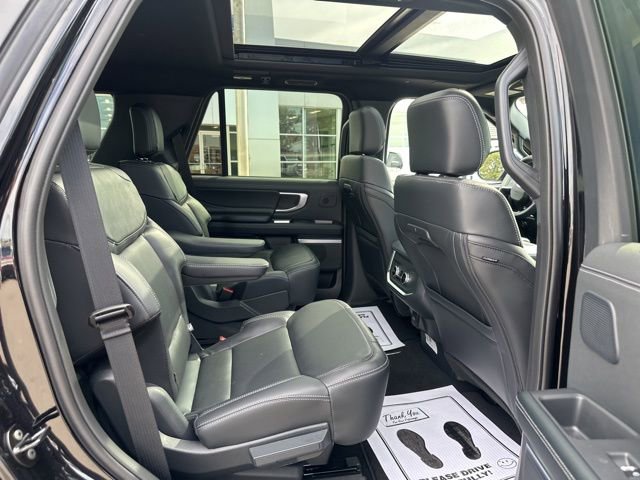 New 2025 Ford Expedition Platinum w/ Stealth Performance Package image 16