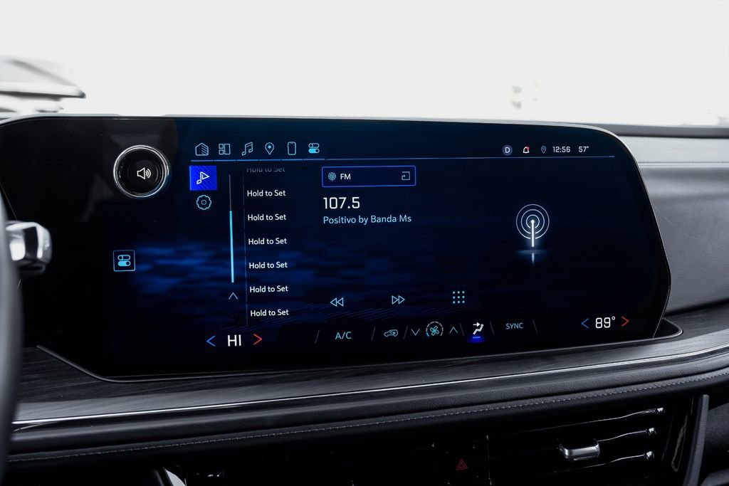 Used 2025 Chevrolet Suburban LS image 29