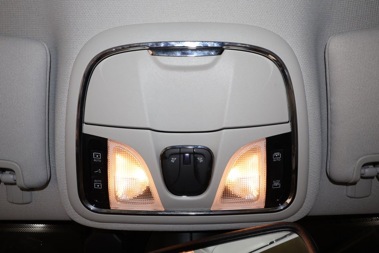 Used 2021 Jeep Cherokee Limited w/ Elite Package AWD/4WD image 33