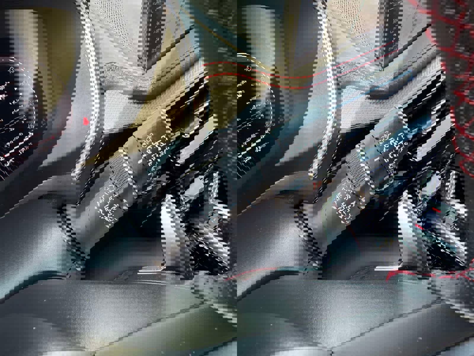 Used 2025 Acura MDX A-Spec image 32