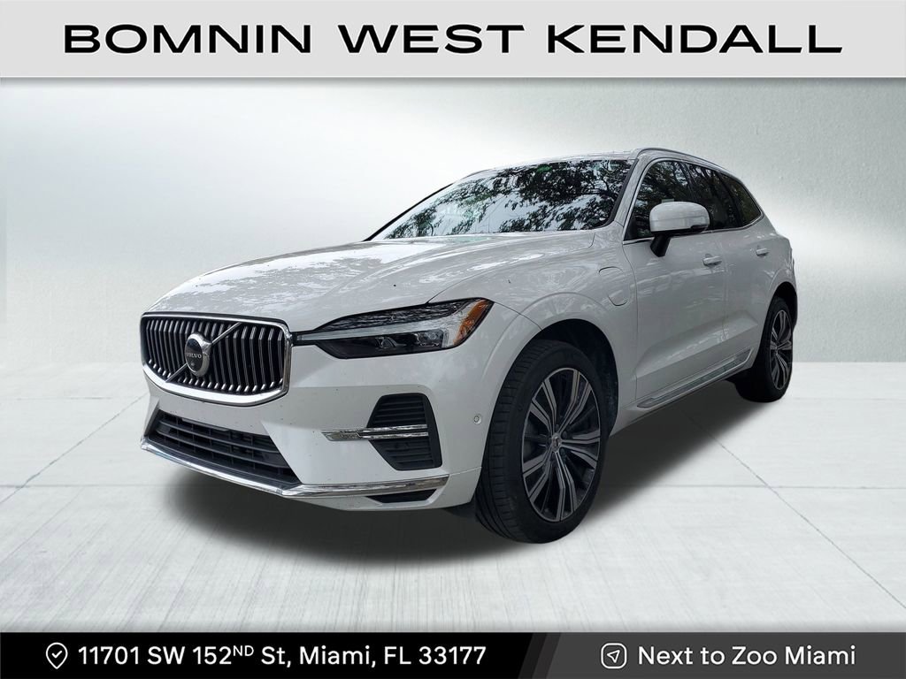 Used 2023 Volvo XC60 T8 Plus image 3