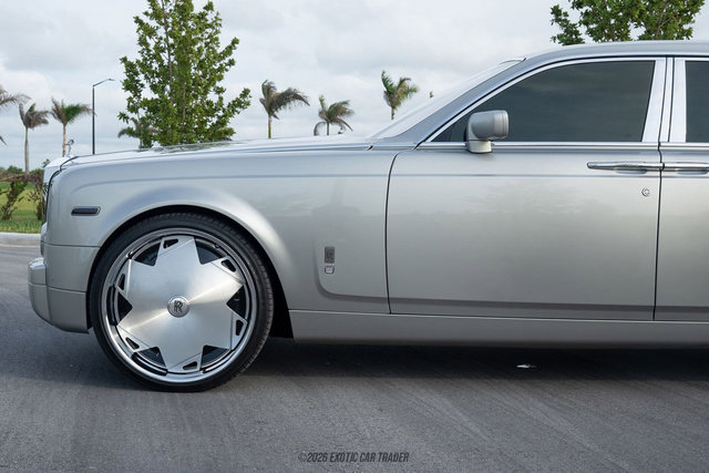 Used 2005 Rolls-Royce Phantom Sedan RWD image 4