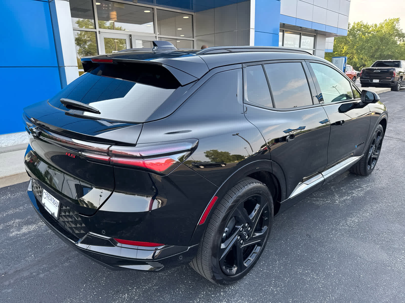 Used 2024 Chevrolet Equinox EV RS image 7