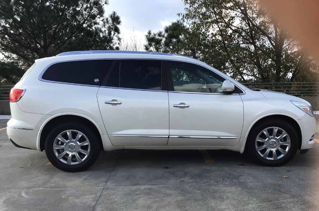 Used 2013 Buick Enclave Premium FWD image 3