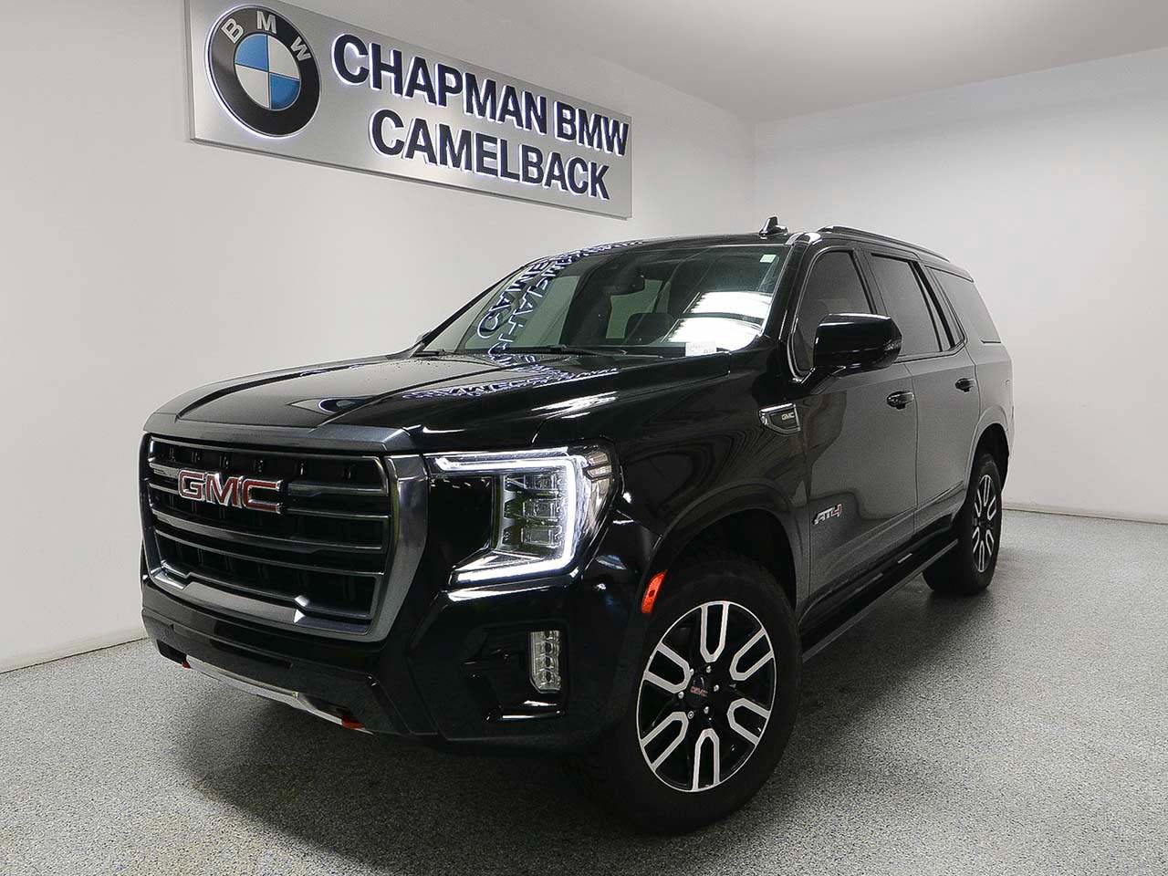 Used 2022 GMC Yukon AT4 image 1