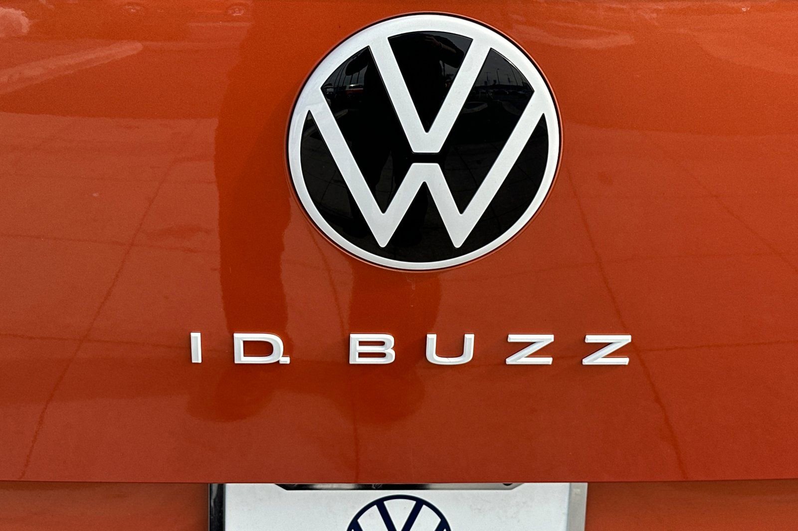 New 2025 Volkswagen ID. Buzz 1st Edition image 7
