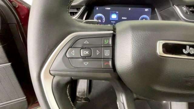Used 2023 Jeep Grand Cherokee Altitude AWD/4WD image 22
