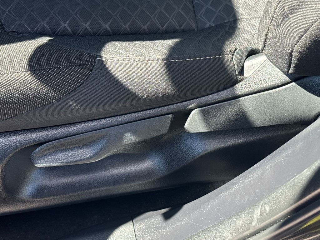 Used 2021 Toyota C-HR LE image 44