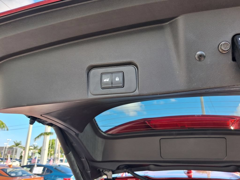 Used 2026 Nissan Rogue SV FWD image 15
