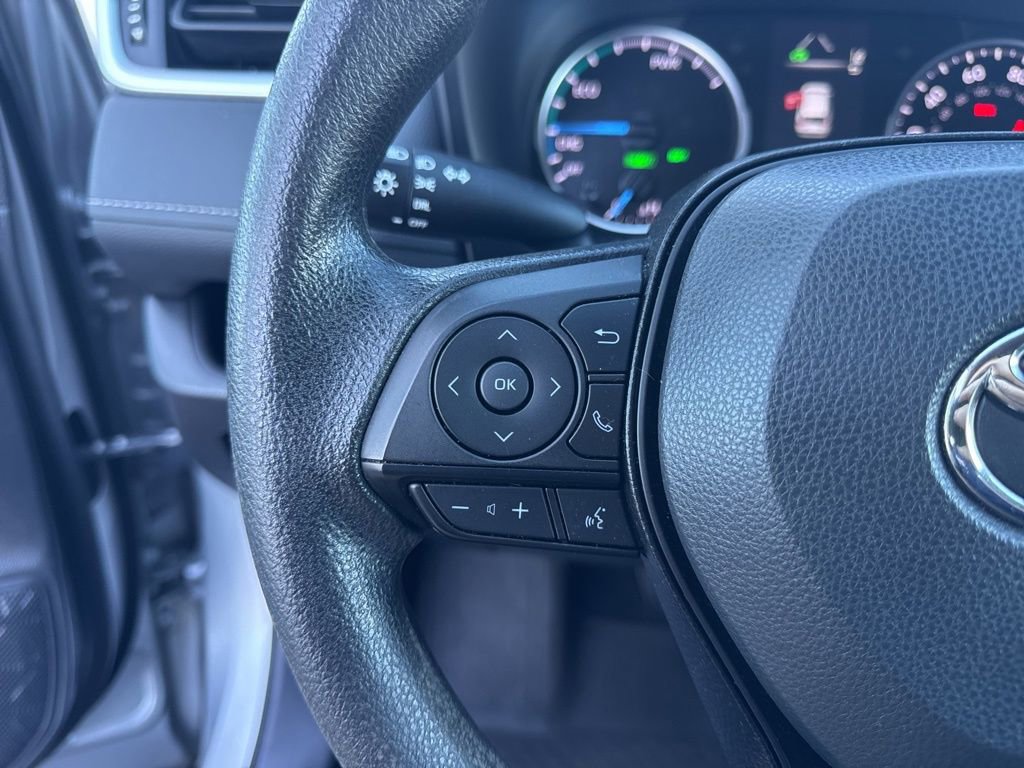 Used 2022 Toyota RAV4 LE image 25
