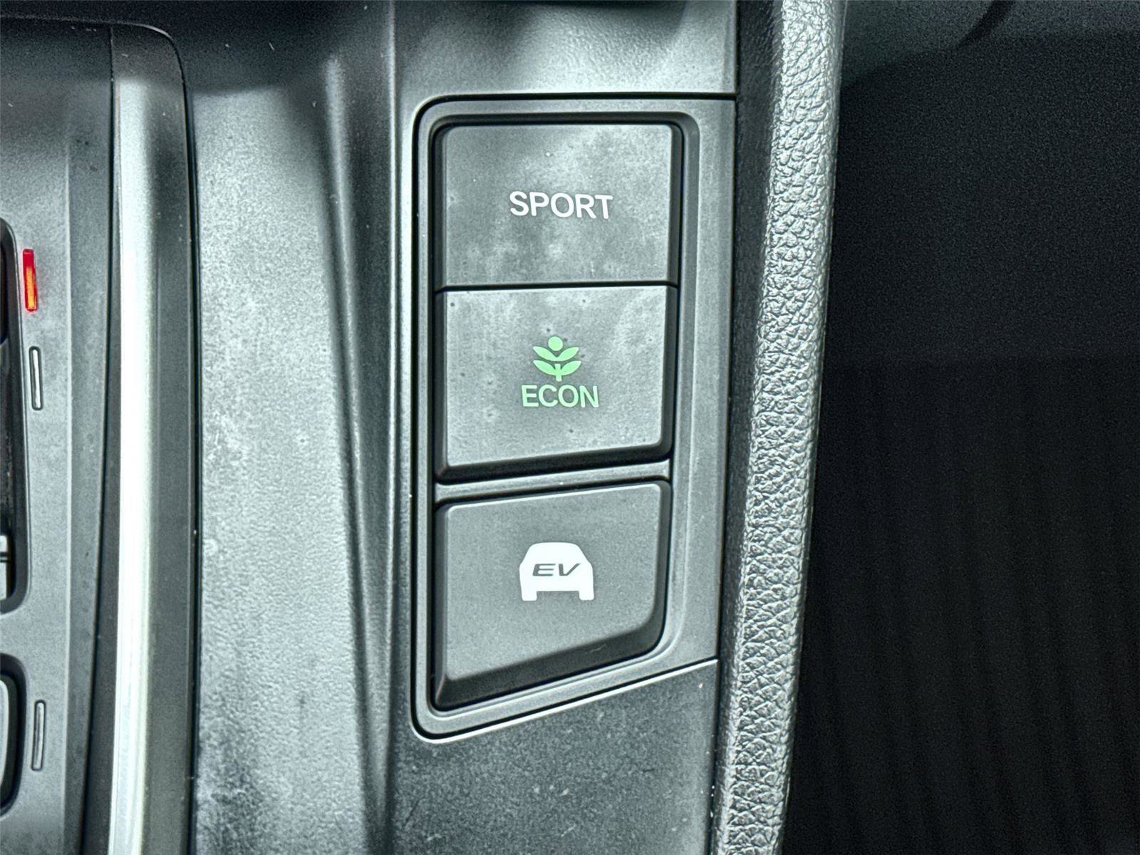 Used 2022 Honda CR-V Touring image 20