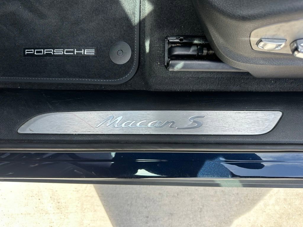 Used 2018 Porsche Macan S AWD/4WD image 19