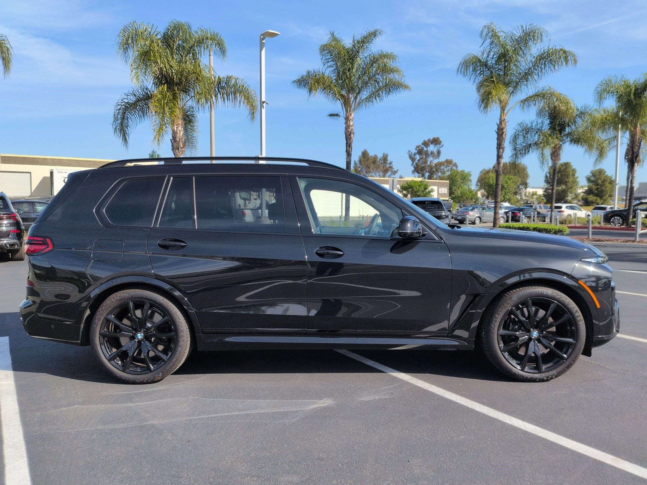 Used 2025 BMW X7 M60i AWD/4WD image 47