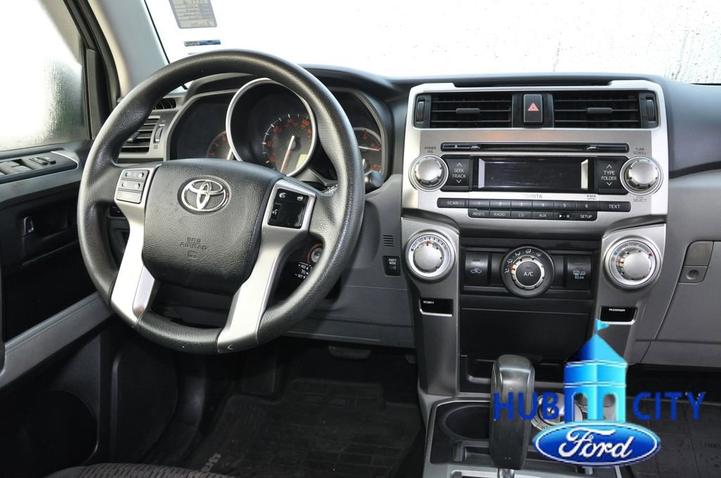 Used 2013 Toyota 4Runner SR5 w/ Convenience Pkg image 19