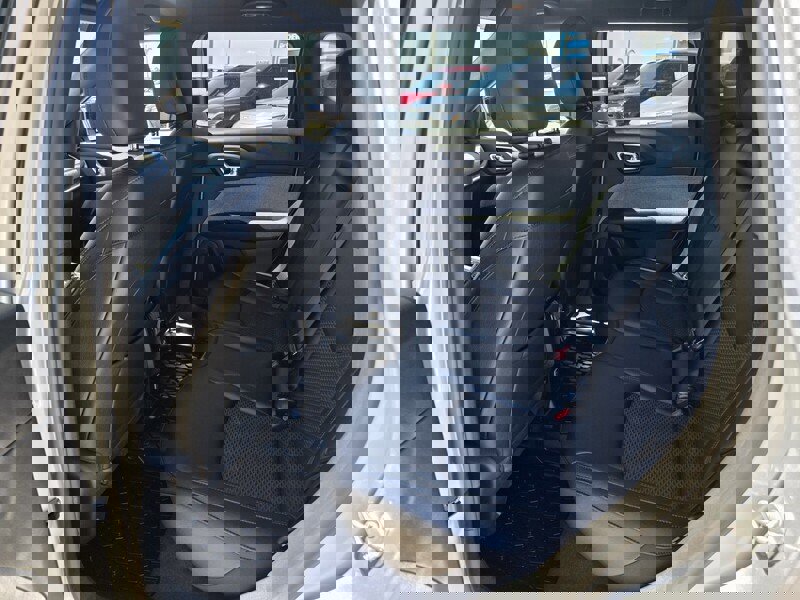 Certified 2025 Jeep Compass Latitude AWD/4WD image 11