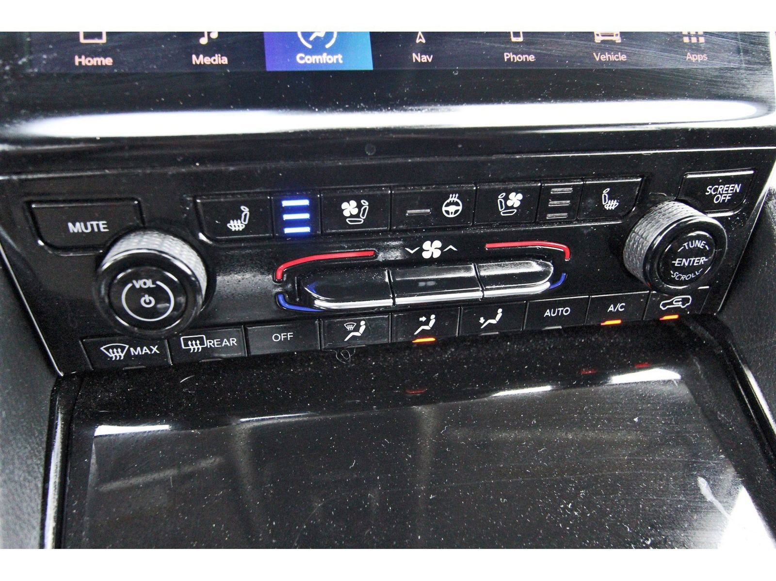 Used 2023 Jeep Grand Cherokee L Limited w/ Luxury Tech Group II image 28