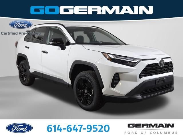 Used 2024 Toyota RAV4 XLE AWD/4WD image 4