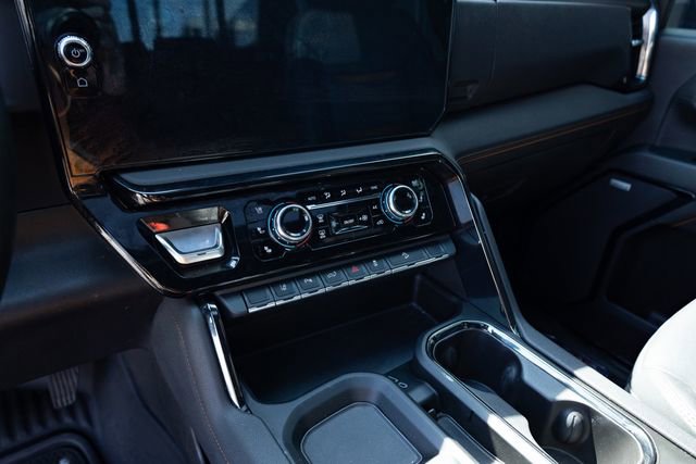 Used 2024 GMC Sierra 2500 AT4 w/ AT4 Premium Plus Package image 15