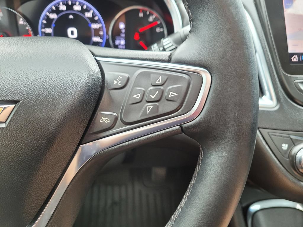 Used 2023 Chevrolet Malibu LT FWD image 30