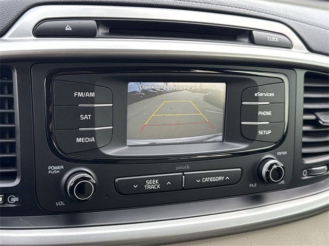Used 2016 Kia Sorento LX w/ LX Convenience Package image 23
