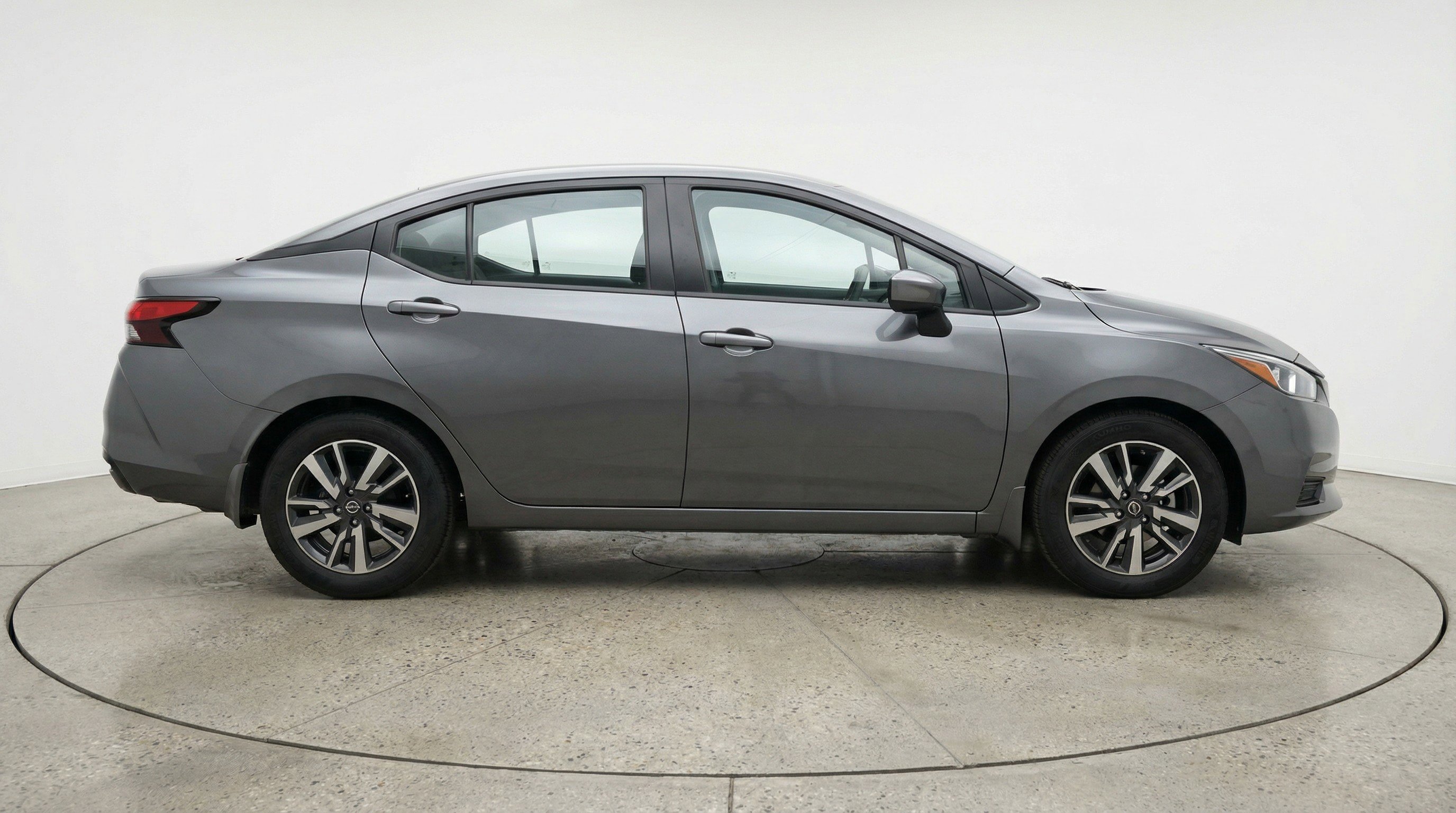Used 2025 Nissan Versa SV image 11