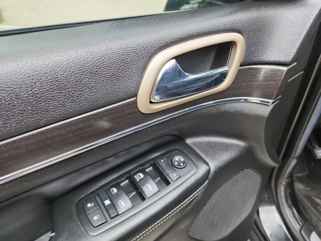 Used 2014 Jeep Grand Cherokee Limited image 13