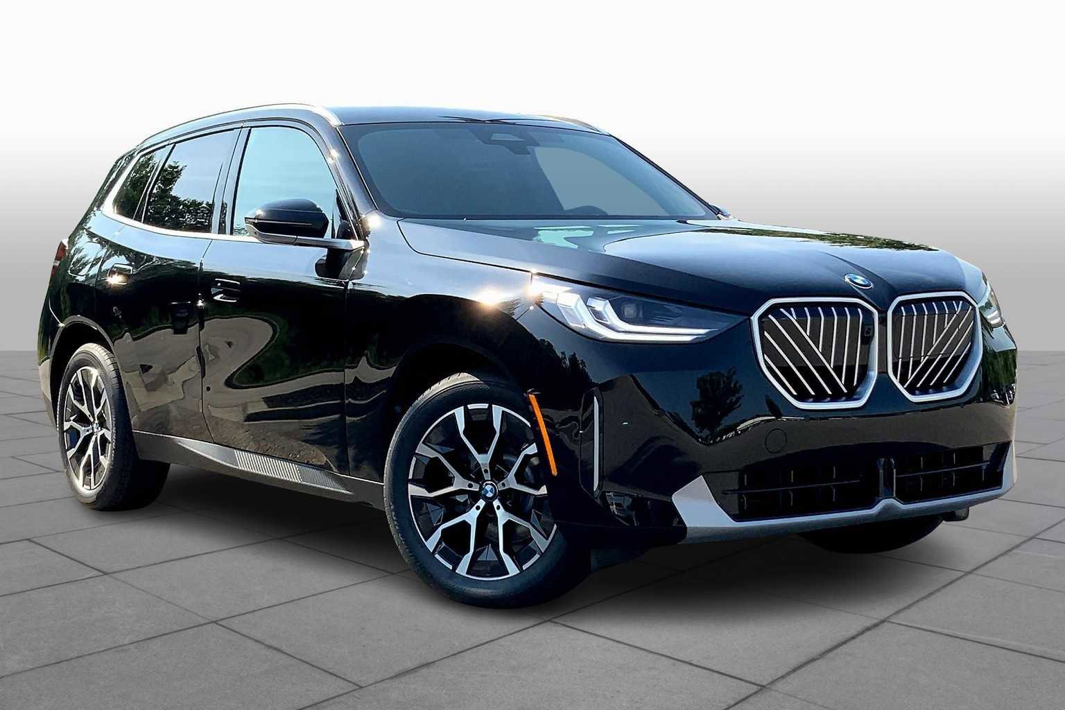 Used 2025 BMW X3 xDrive30i w/ Premium Package image 2