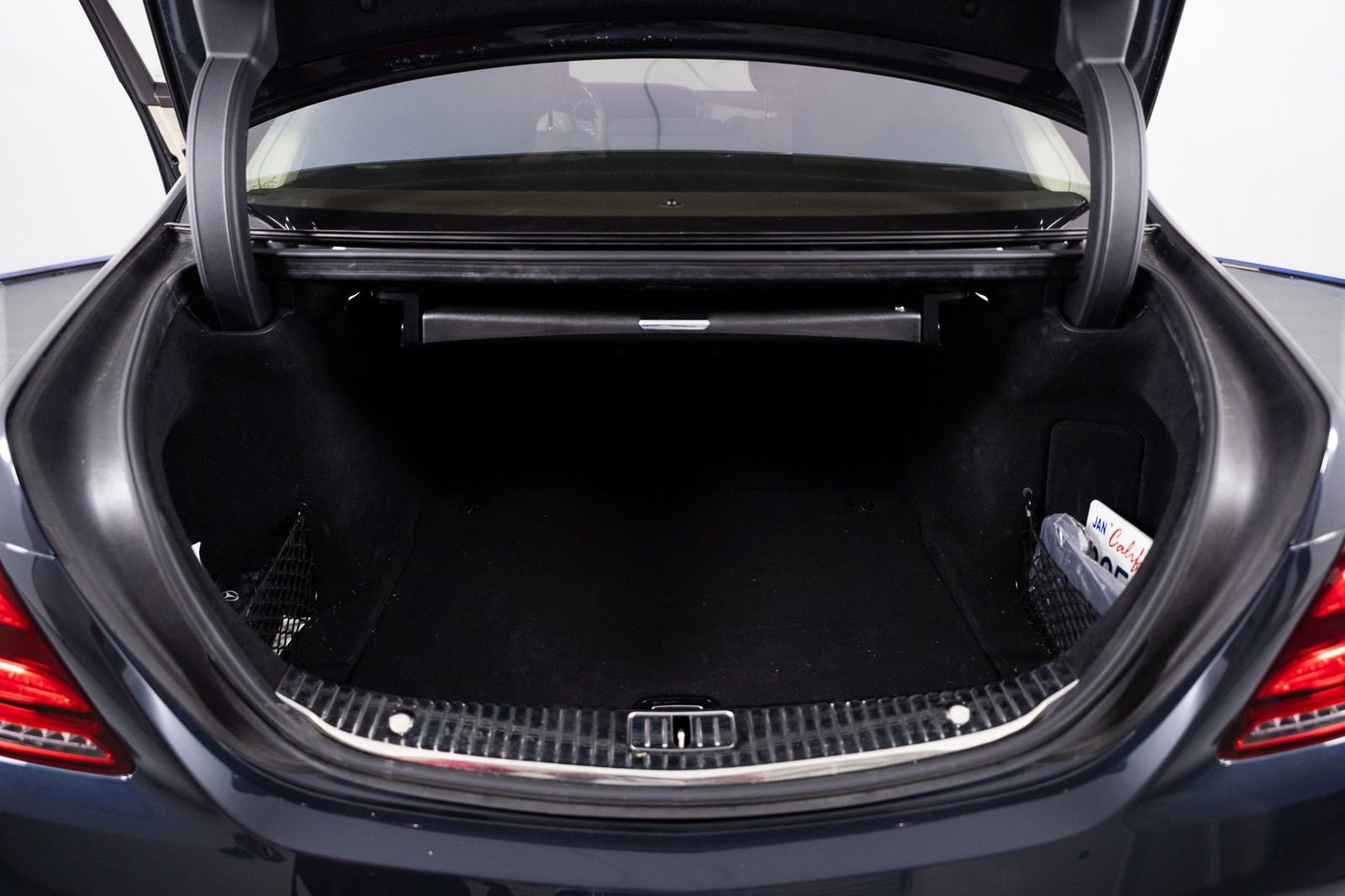 Used 2018 Mercedes-Benz S 560 Sedan image 48
