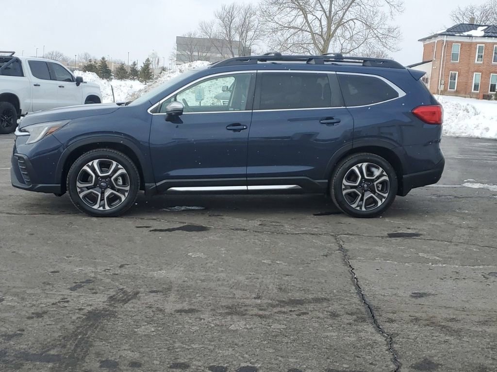 Used 2023 Subaru Ascent Limited w/ Technology Package image 4