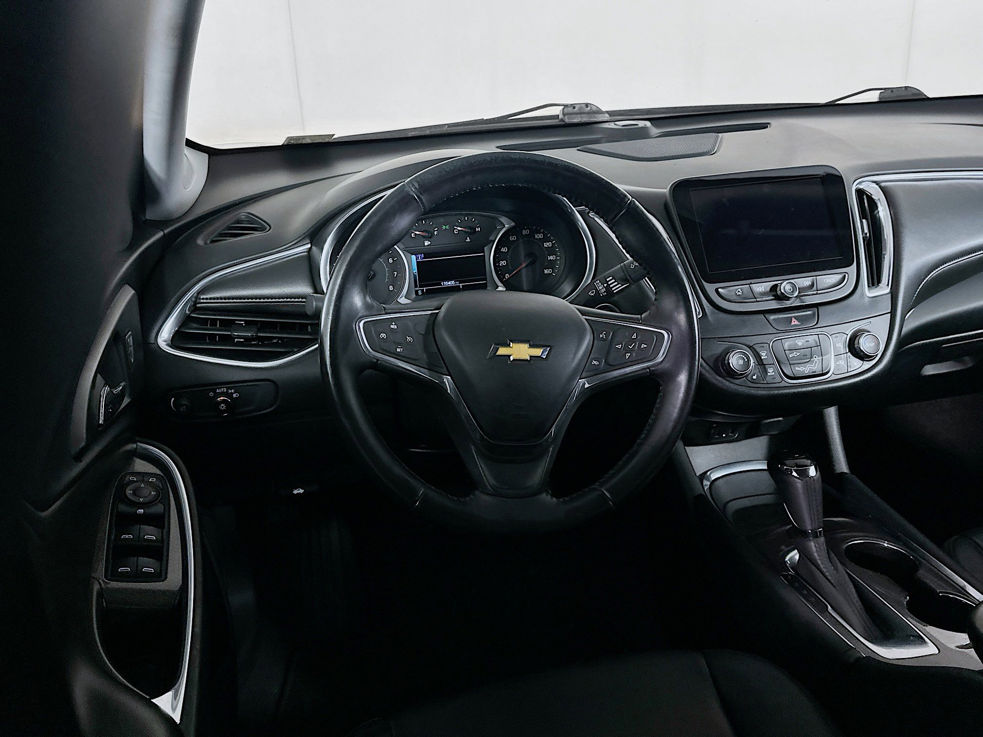 Used 2016 Chevrolet Malibu LT w/ Leather Package FWD image 17