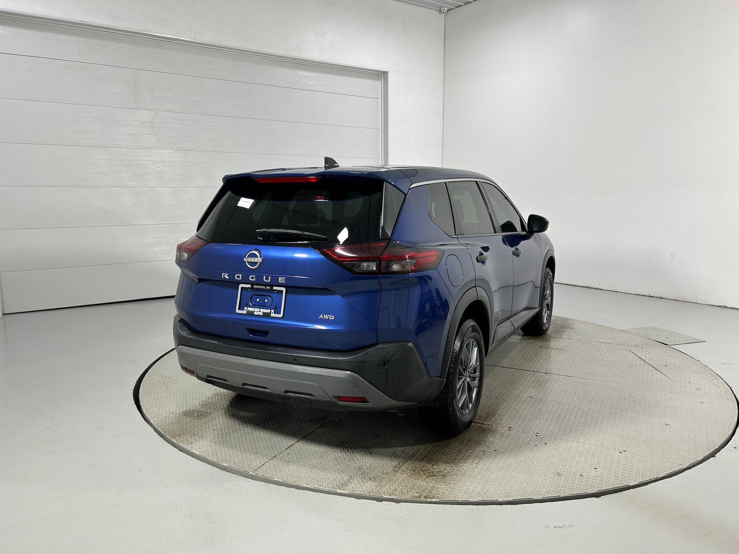 Used 2022 Nissan Rogue S AWD/4WD image 32