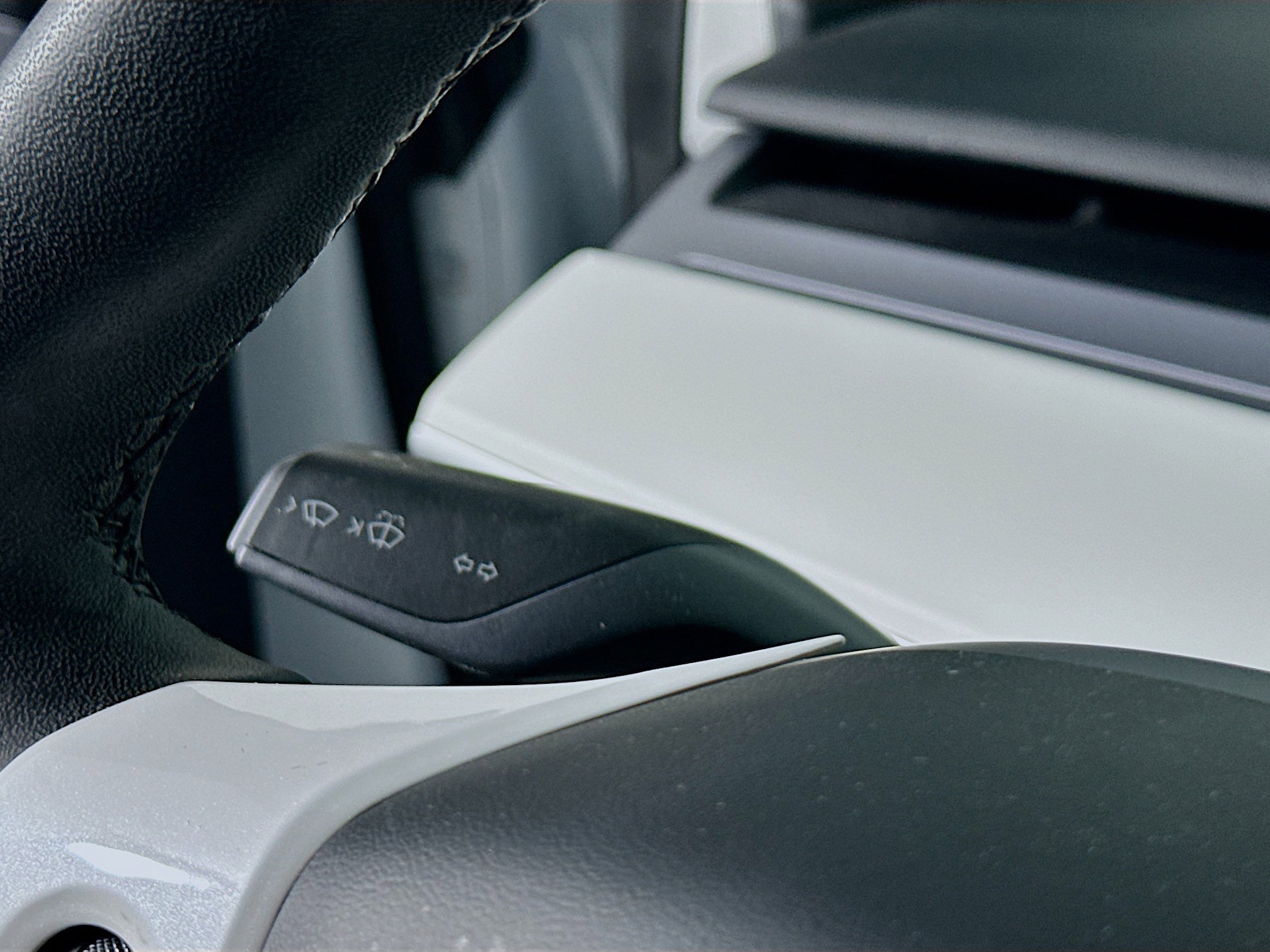 Used 2021 Tesla Model 3 Standard Range Plus image 16