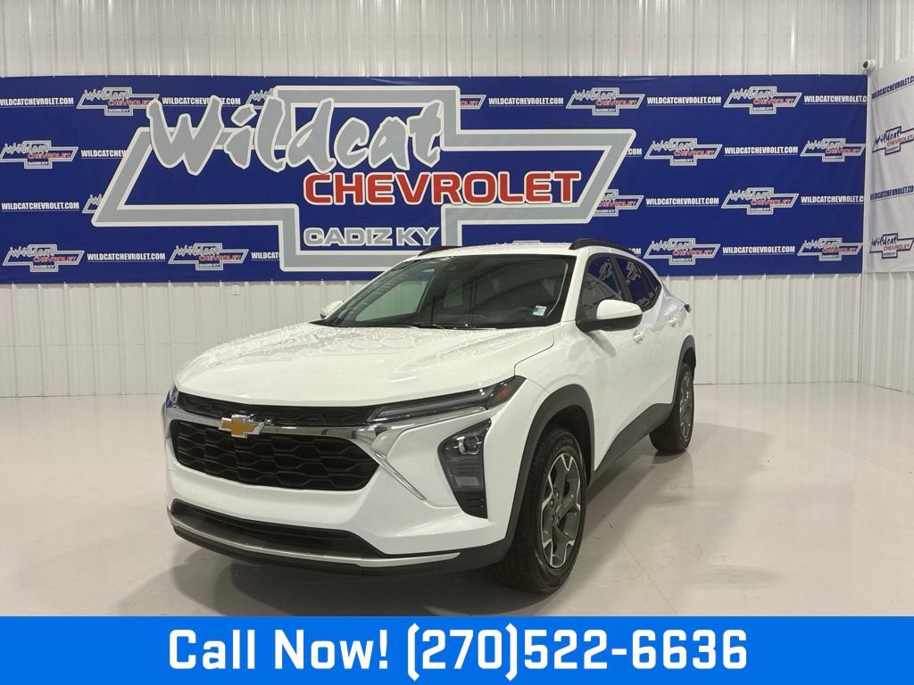 Used 2025 Chevrolet Trax LT