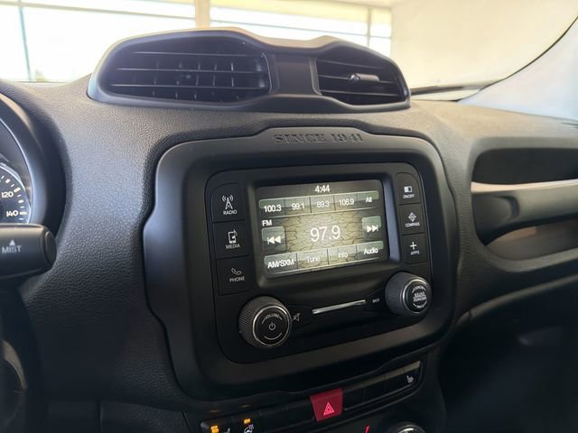 Used 2017 Jeep Renegade Limited image 23