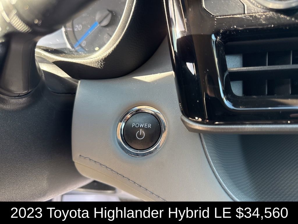 Used 2023 Toyota Highlander LE image 25