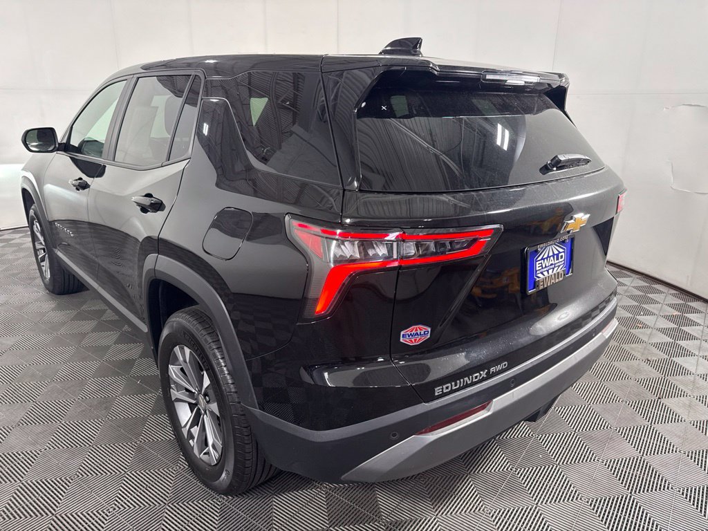 Used 2025 Chevrolet Equinox LT AWD/4WD image 7