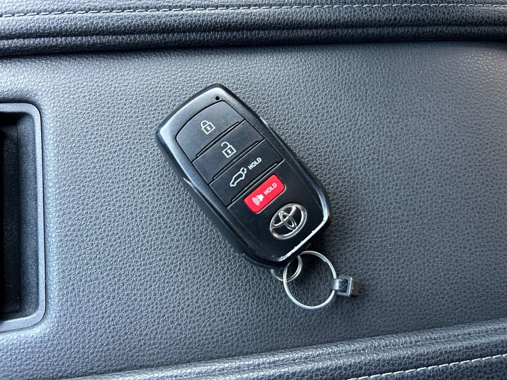 Used 2025 Toyota Grand Highlander AWD image 34