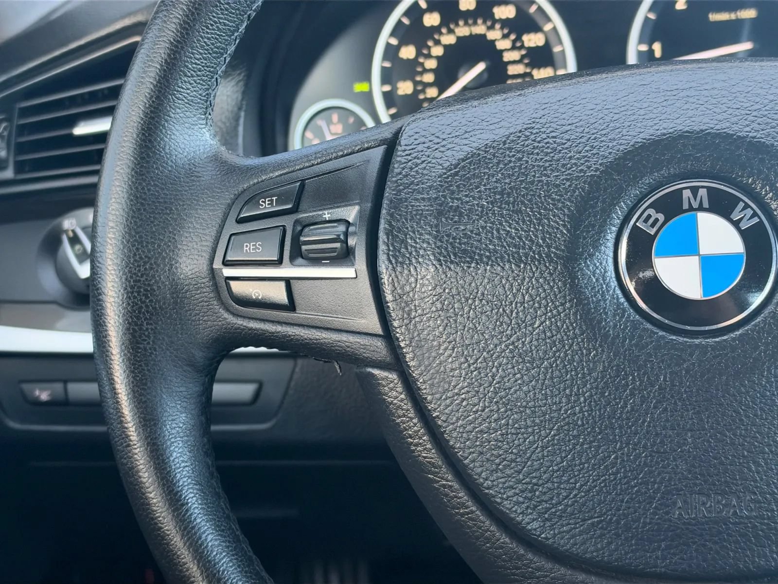 Used 2014 BMW 535d xDrive AWD/4WD image 28