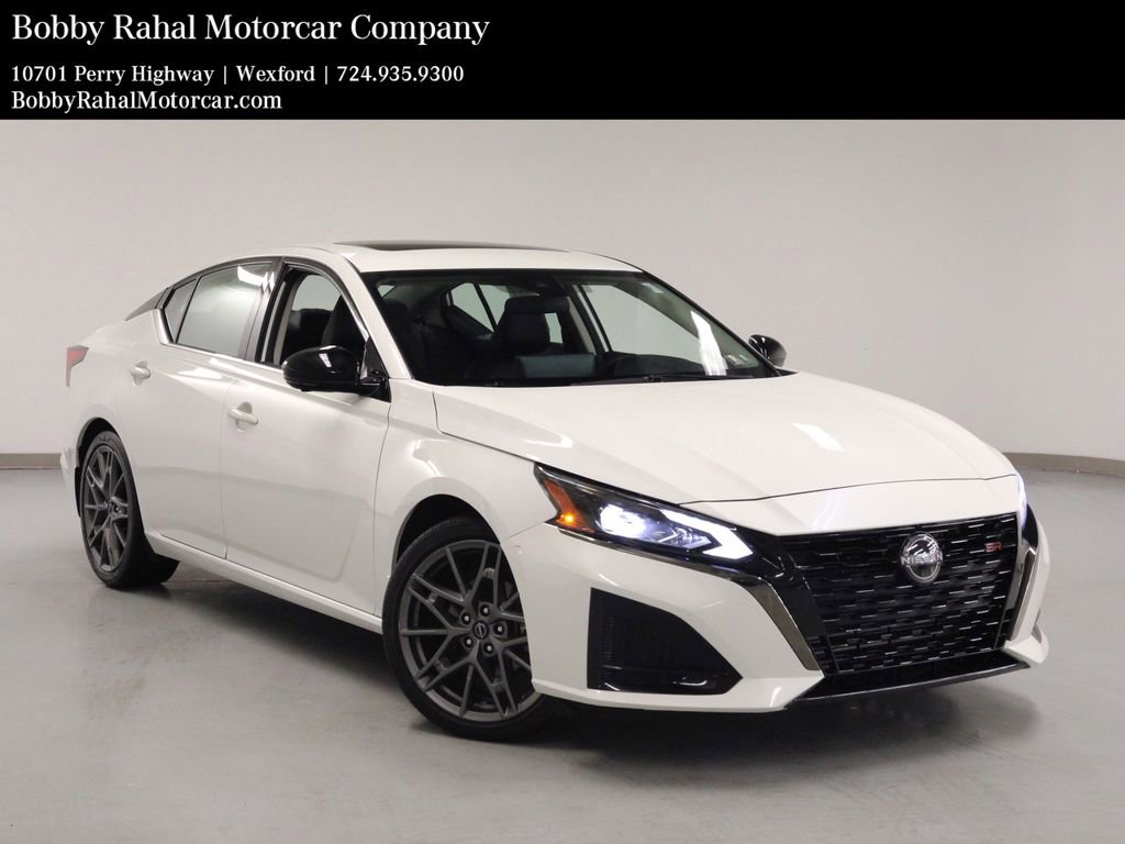 Used 2023 Nissan Altima 2.0 SR video 1