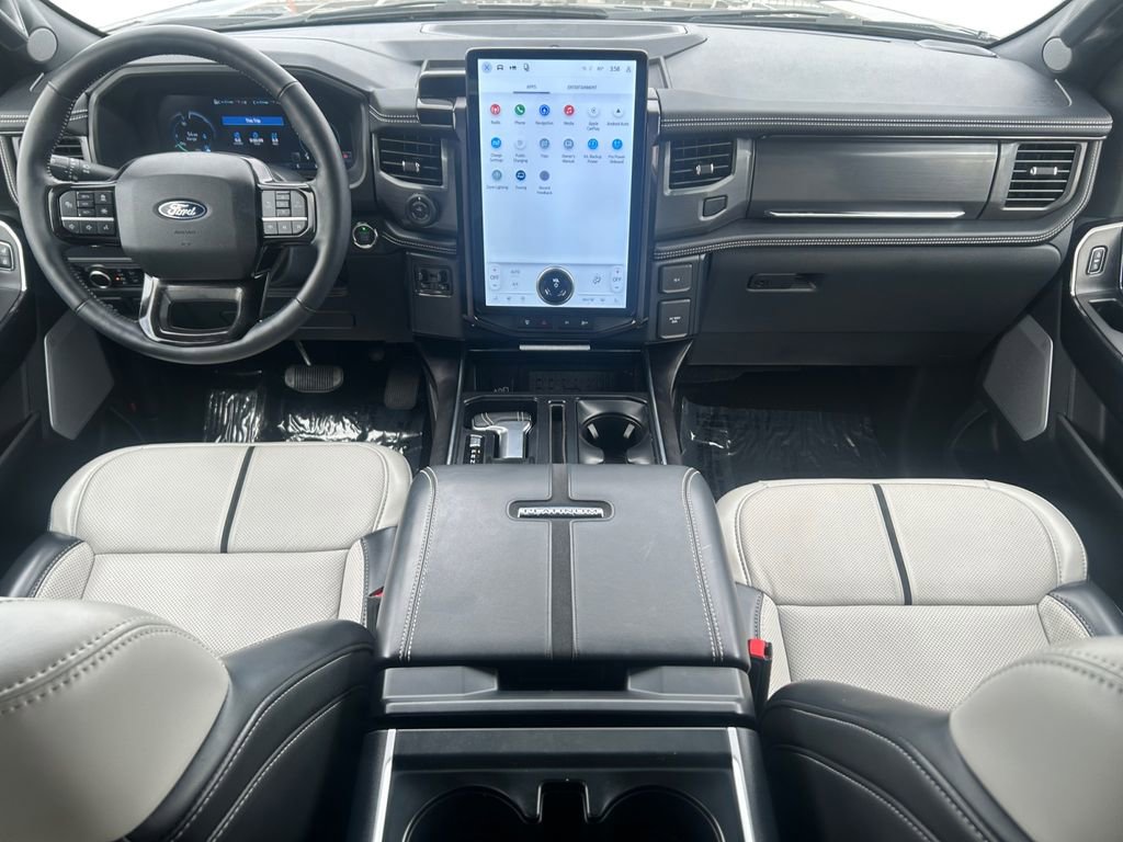 Used 2025 Ford F150 Lightning Platinum image 12