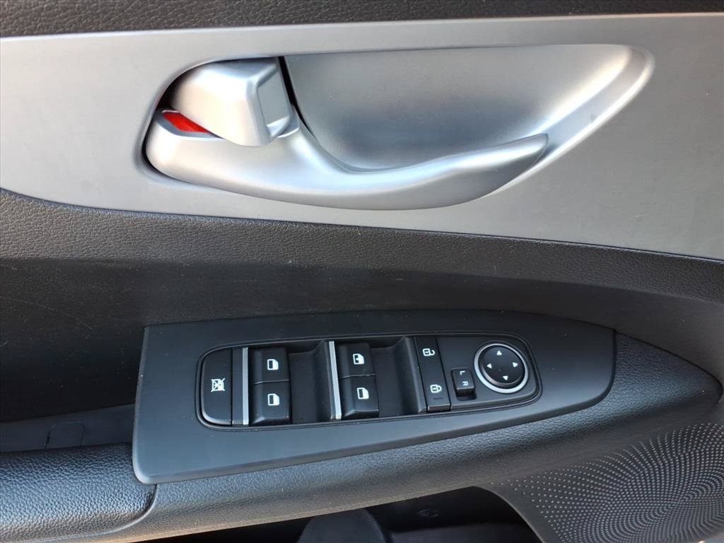 Used 2023 Kia Forte LXS FWD image 18