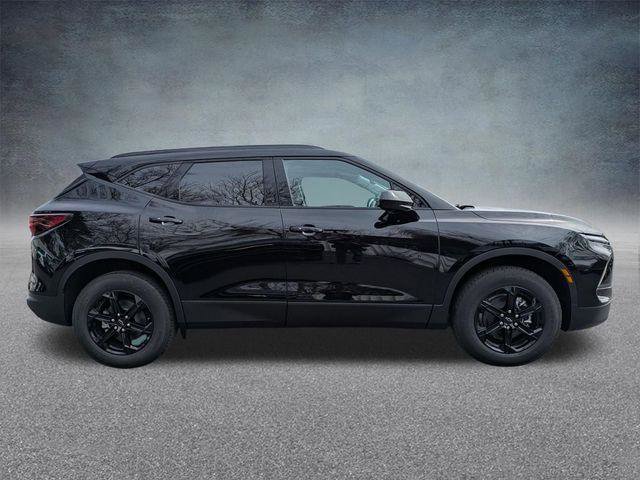 New 2026 Chevrolet Blazer LT image 3