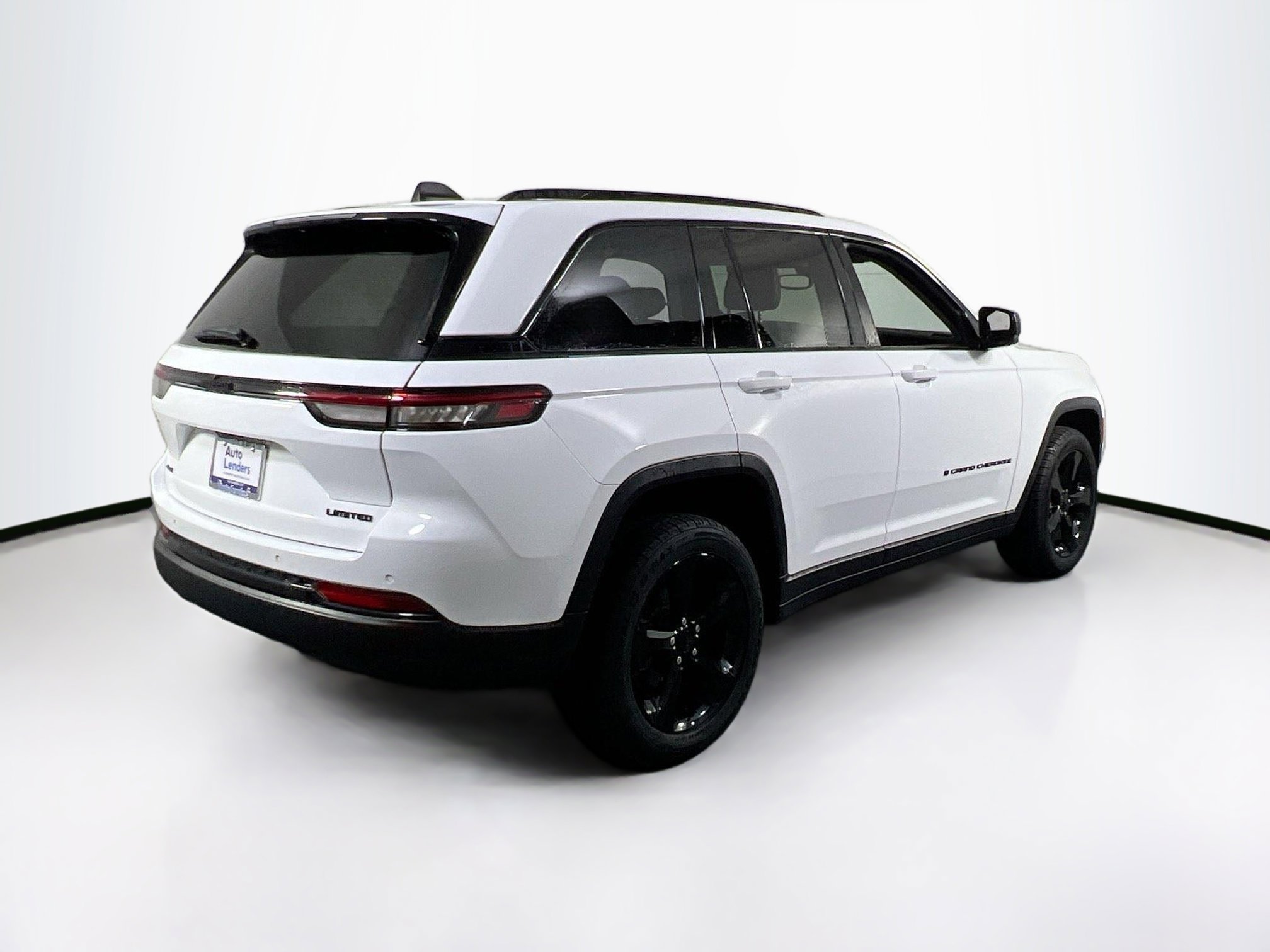 Used 2023 Jeep Grand Cherokee Limited w/ Black Appearance Package image 5