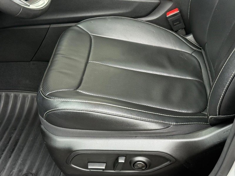 Used 2024 Jeep Grand Cherokee L Limited w/ Luxury Tech Group II image 23