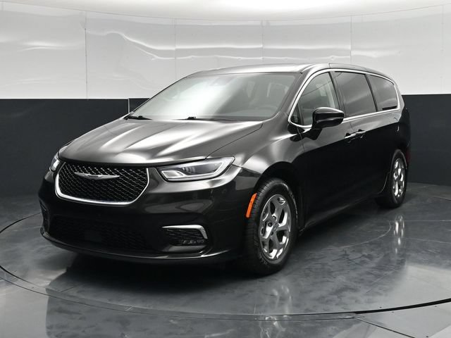 Certified 2024 Chrysler Pacifica Limited FWD image 7