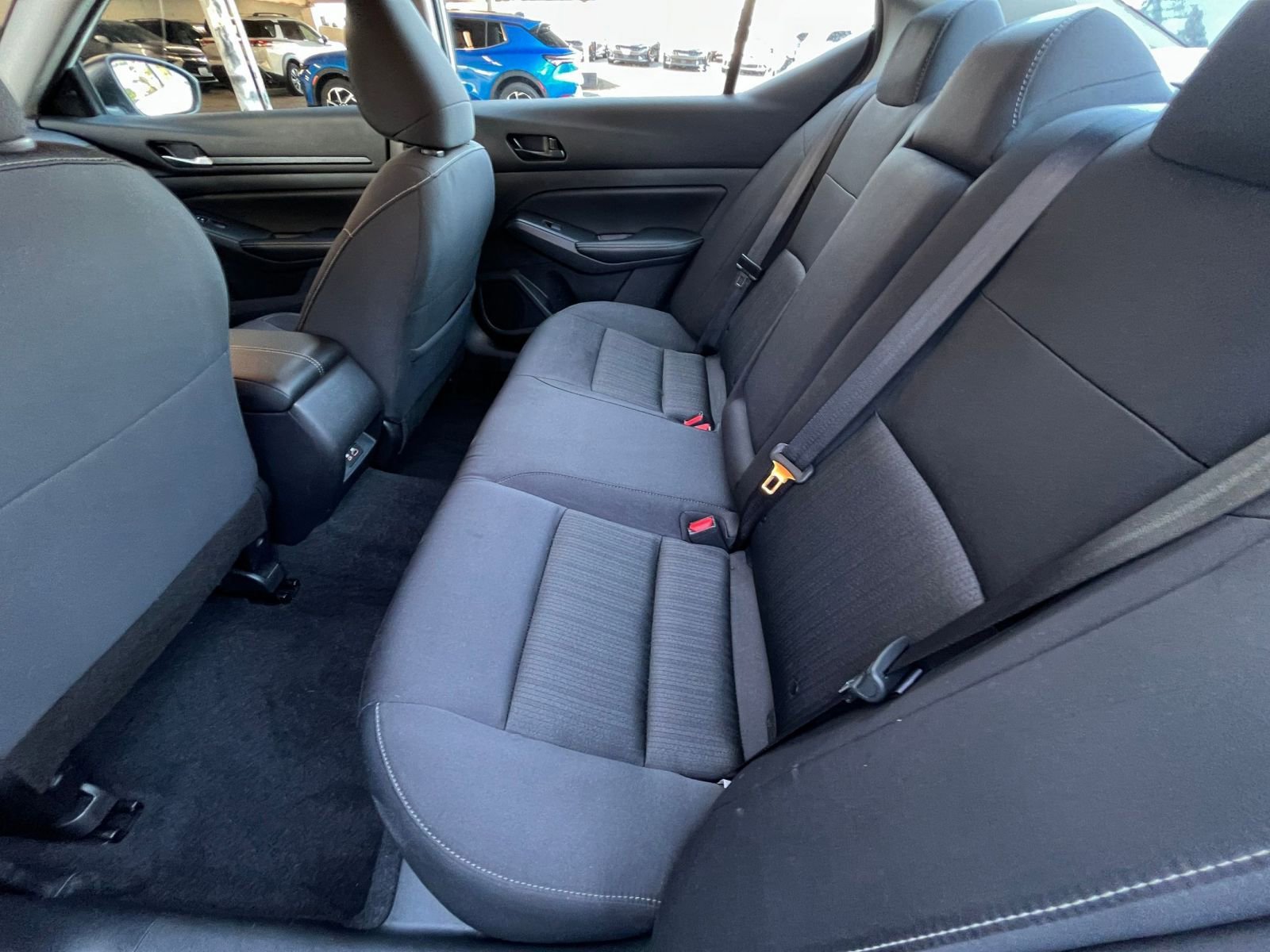 Used 2025 Nissan Altima 2.5 SV FWD image 27